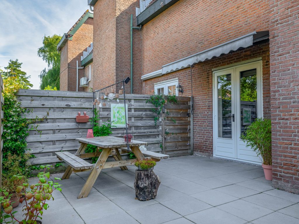 Zwaluw 56, Hoogvliet Rotterdam