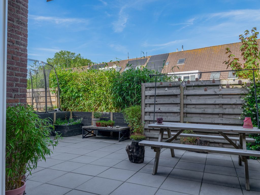 Zwaluw 56, Hoogvliet Rotterdam
