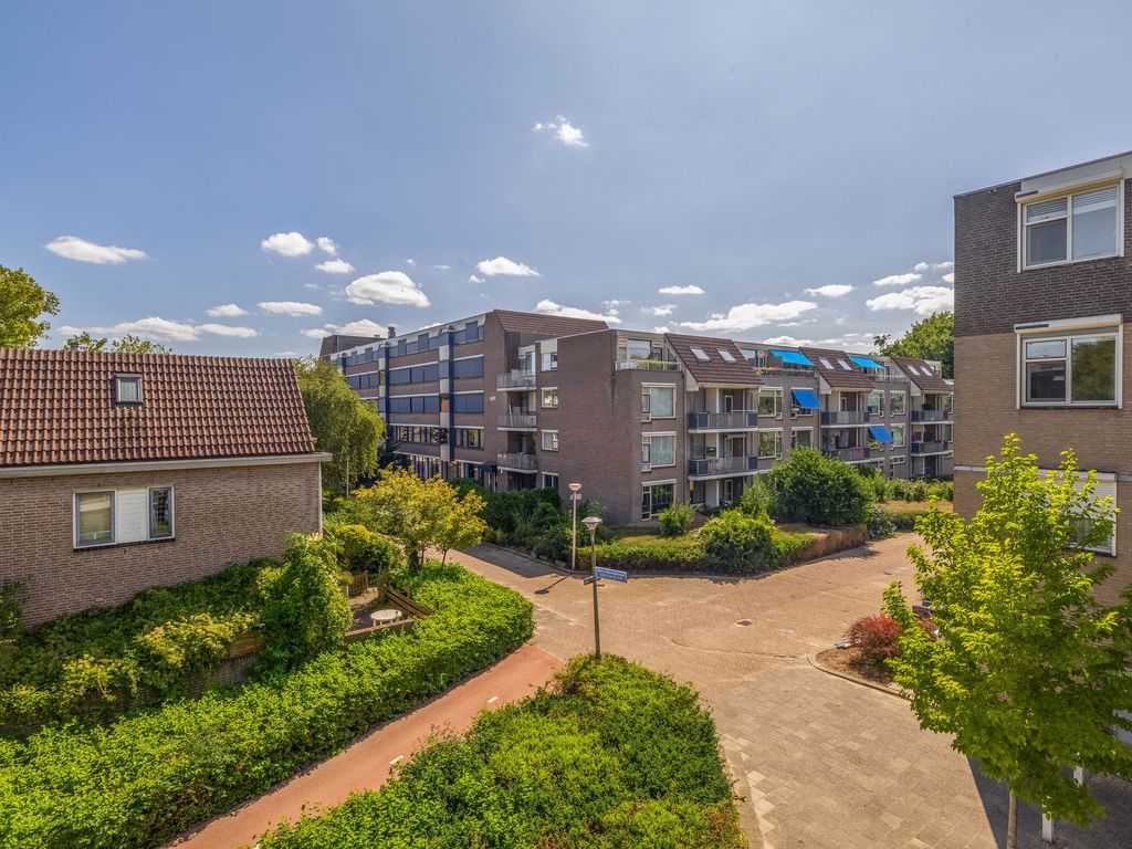 Henry Moorepassage 71, Capelle Aan Den Ijssel