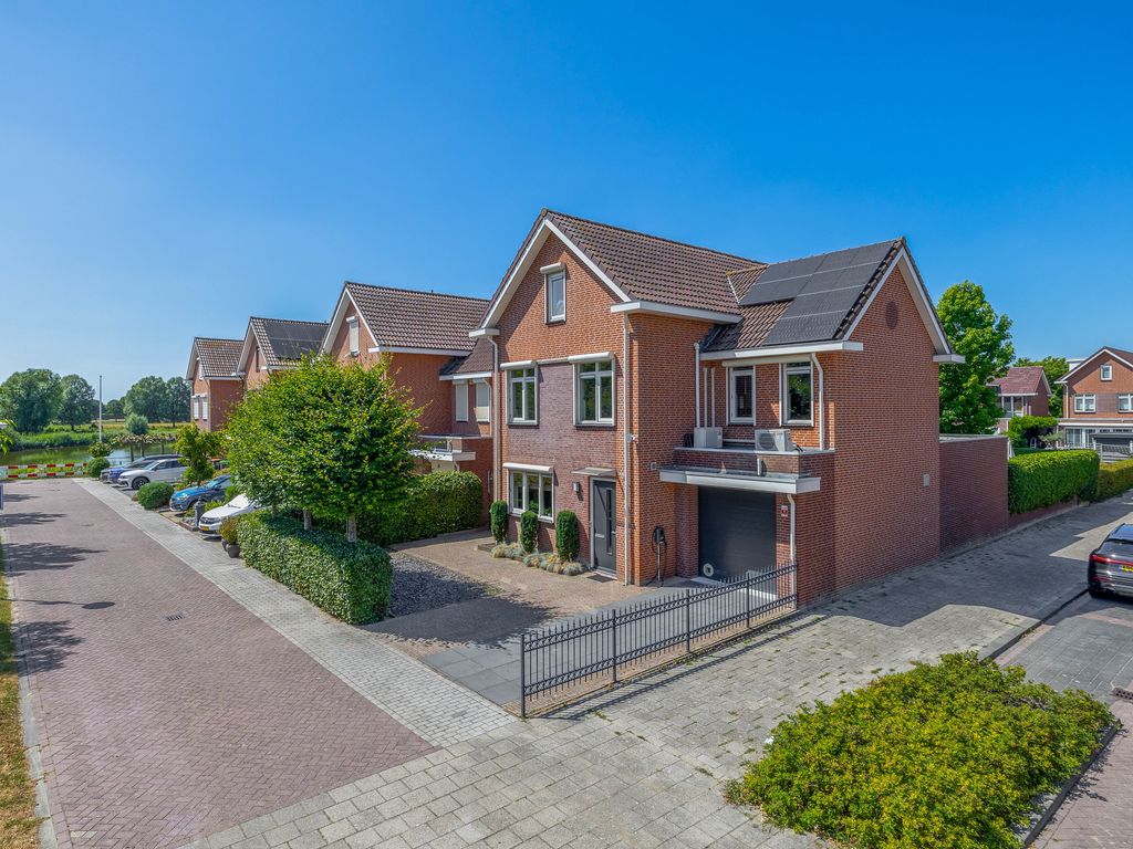 Binnengracht 8, Rhoon
