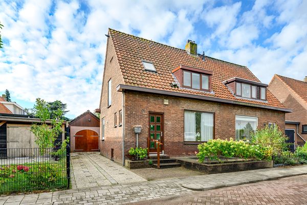 Parallelstraat 32, Rhoon