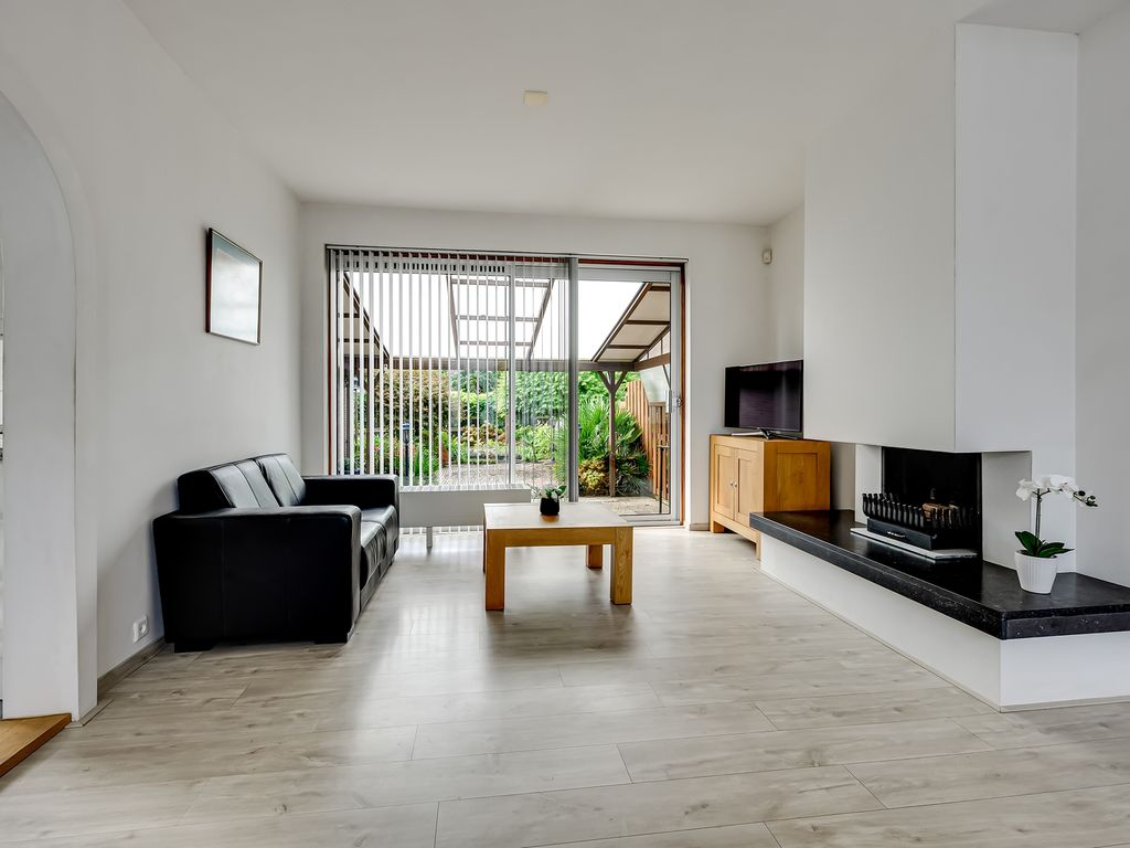 Parallelstraat 32, Rhoon