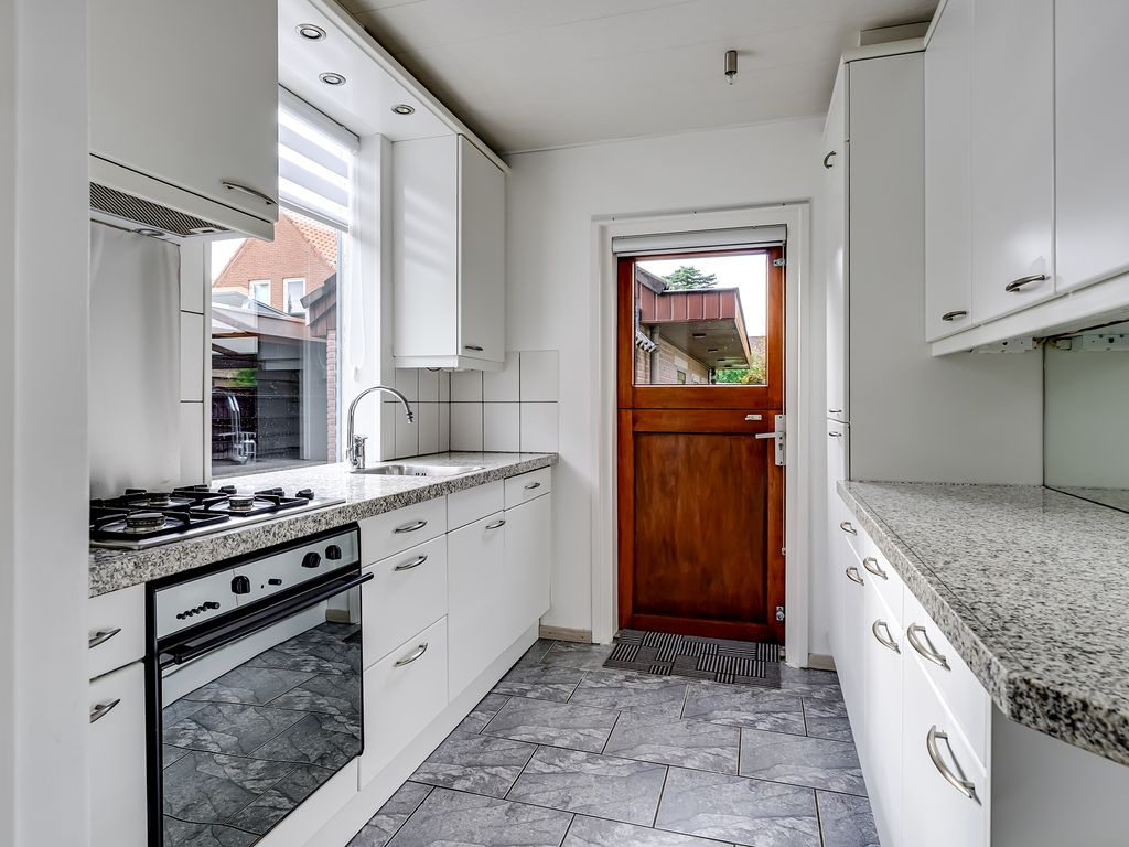 Parallelstraat 32, Rhoon