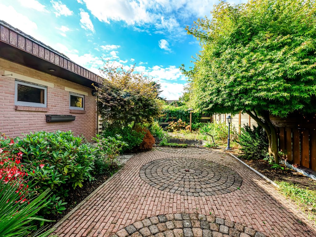 Parallelstraat 32, Rhoon
