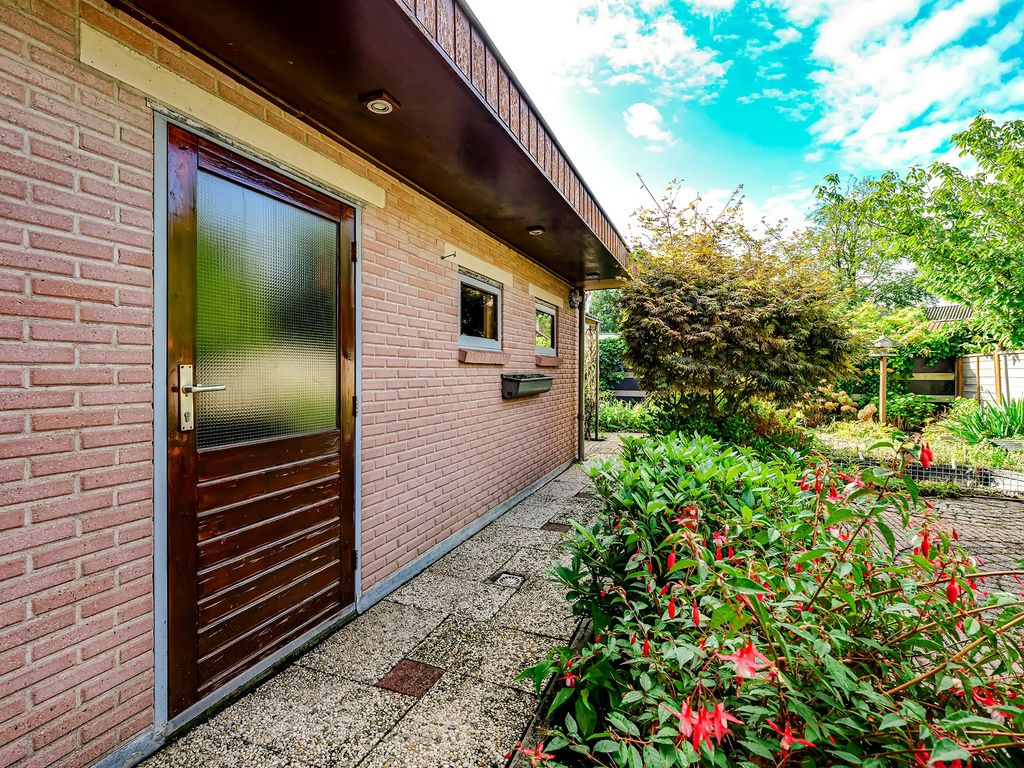 Parallelstraat 32, Rhoon