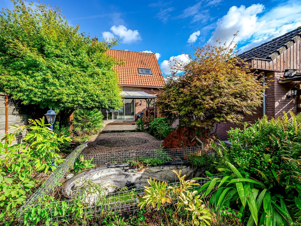 Parallelstraat 32, Rhoon