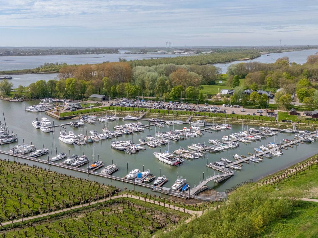 Havendam 13B, Rhoon