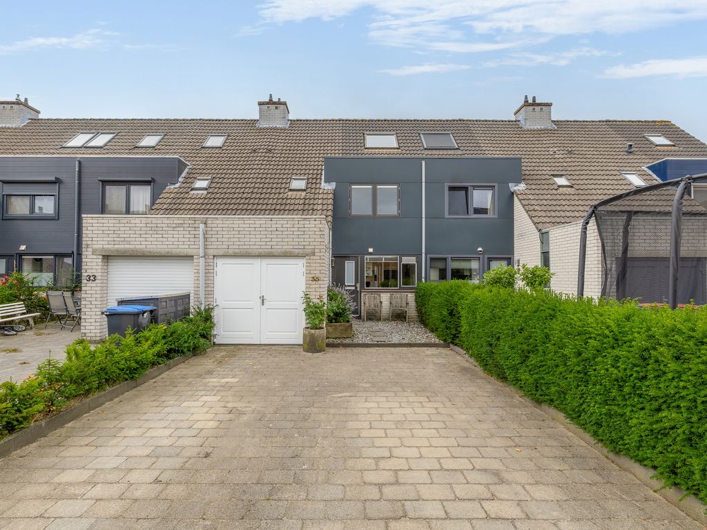 Vlier 35, Poortugaal