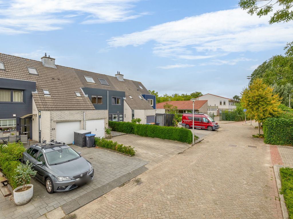 Vlier 35, Poortugaal