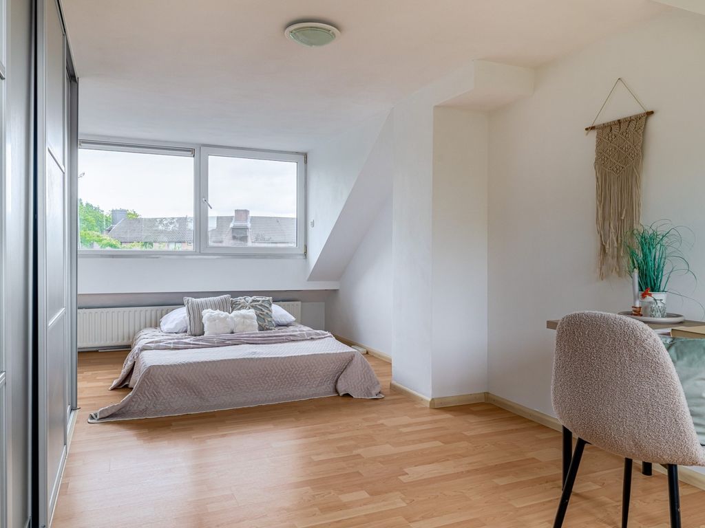 Ottersveen 458, Spijkenisse