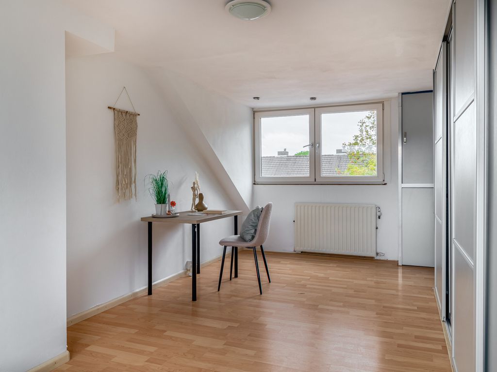 Ottersveen 458, Spijkenisse