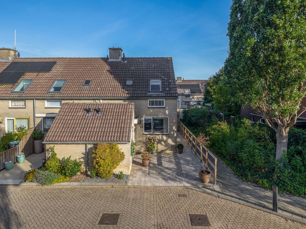 Van Leidenvliet 22, Barendrecht