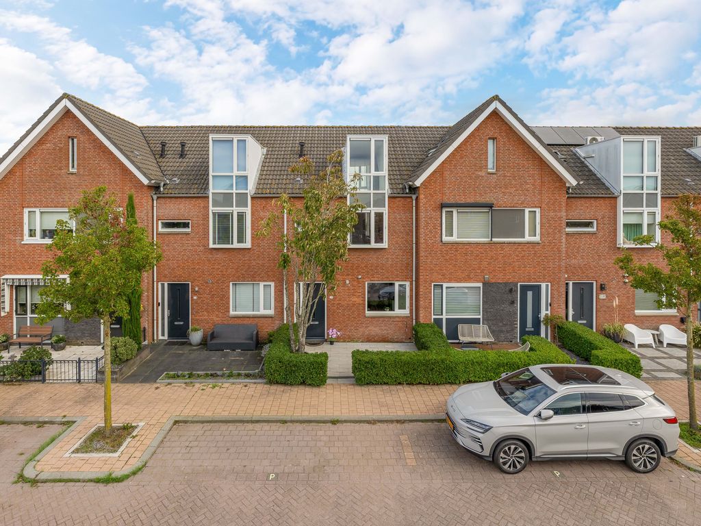 Moerasvaren 28, Hendrik-Ido-Ambacht
