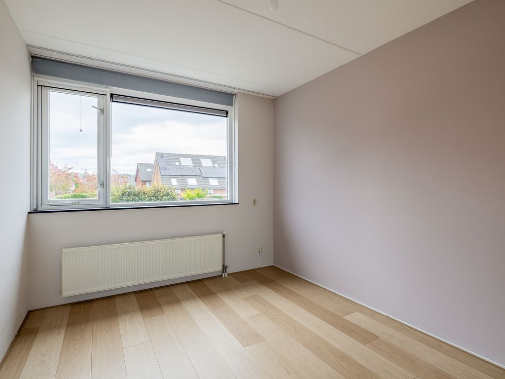 Moerasvaren 28, Hendrik-Ido-Ambacht