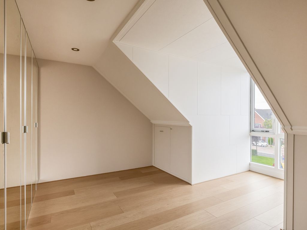 Moerasvaren 28, Hendrik-Ido-Ambacht