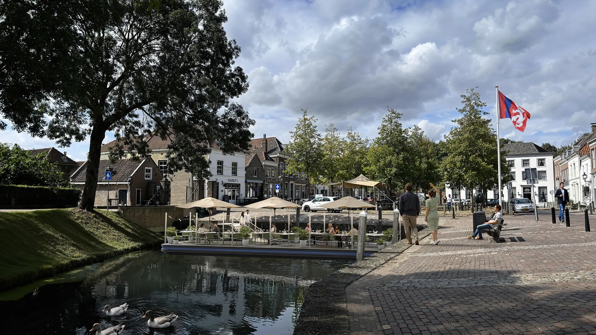 Drijvend terras haven Heenvliet