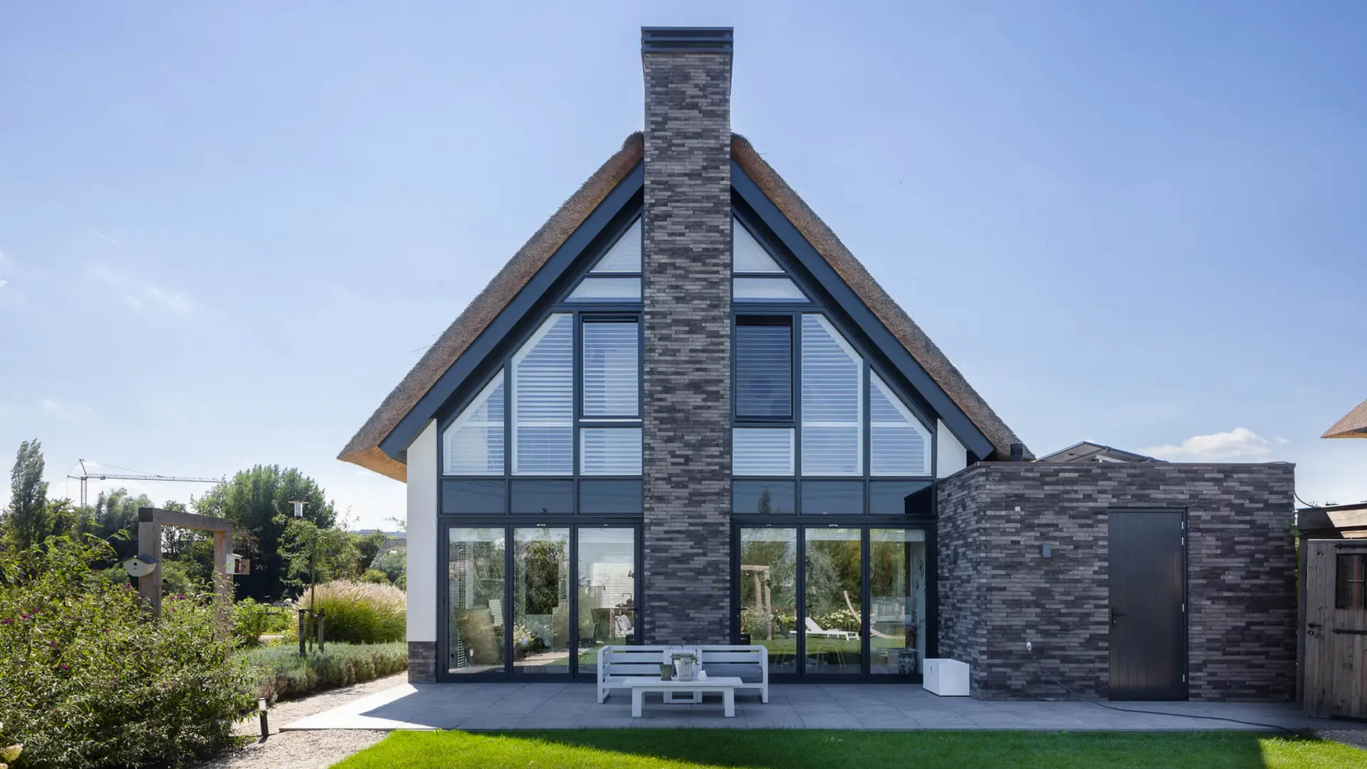 Rietgedekte villa Land van Matena
