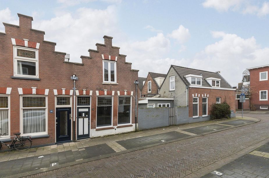 Eerste Reedwarsstraat 18