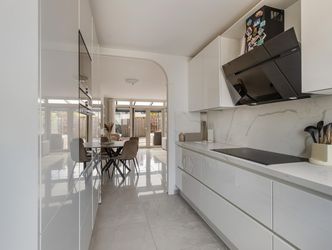 Mahonie 258, DORDRECHT