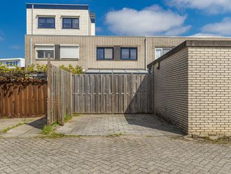 Mahonie 258, DORDRECHT