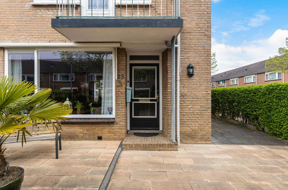 Aldebaranhof 25