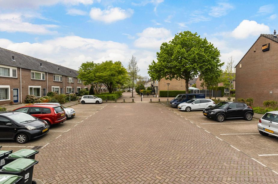Aldebaranhof 25