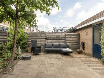 Pearl Buck-erf 83, DORDRECHT