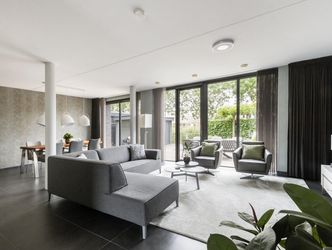 Makore 32, DORDRECHT