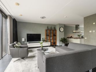 Makore 32, DORDRECHT