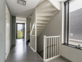 Makore 32, DORDRECHT