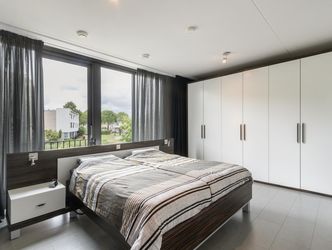 Makore 32, DORDRECHT