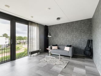 Makore 32, DORDRECHT