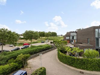 Makore 32, DORDRECHT