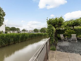 Makore 32, DORDRECHT