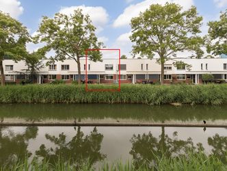 Van Ravesteyn-erf 24, DORDRECHT