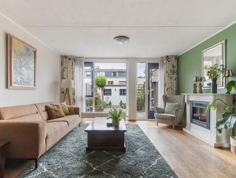Van Ravesteyn-erf 24, DORDRECHT