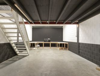 Zirkoon 114, Dordrecht