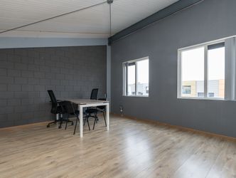 Zirkoon 114, Dordrecht