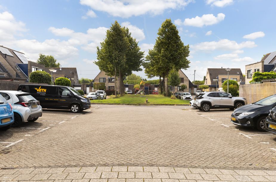 Van den Broek-erf 146