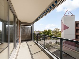 De Hoge Bogerd 203, HENDRIK-IDO-AMBACHT