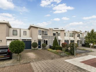 Mahonie 139, DORDRECHT