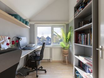 Assumburg 94, DORDRECHT