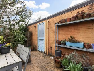 Suze Groeneweg-erf 403, DORDRECHT