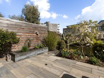 Palissander 176, DORDRECHT