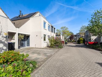 Johanna Naber-erf 177, DORDRECHT