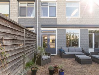 Johanna Naber-erf 177, DORDRECHT