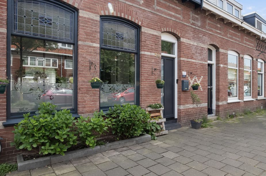 Hooftstraat 24