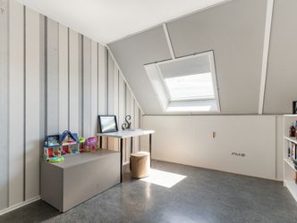 Johanna Naber-erf 378, DORDRECHT