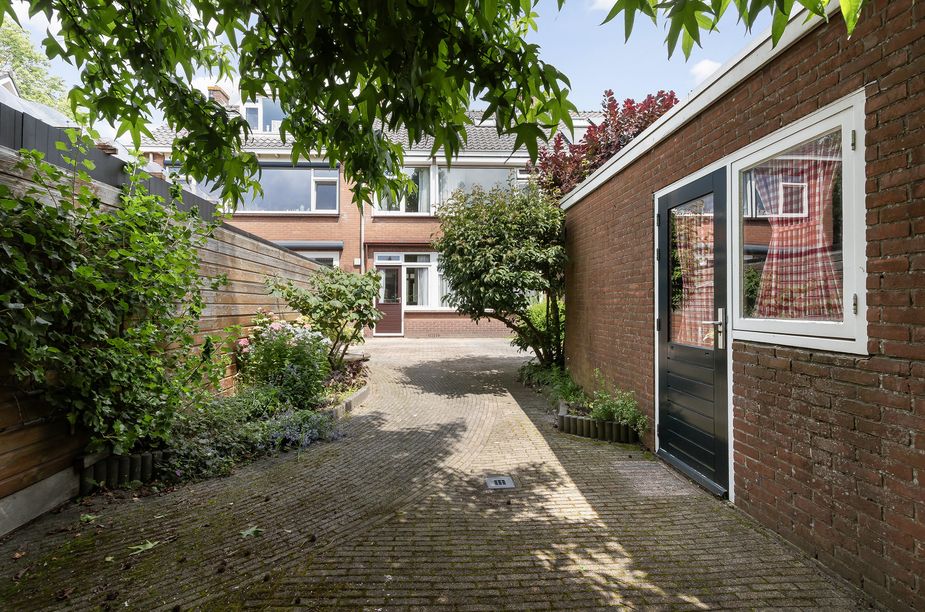 Baron van Boetzelaerlaan 4