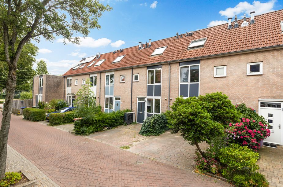 Suze Groeneweg-erf 384